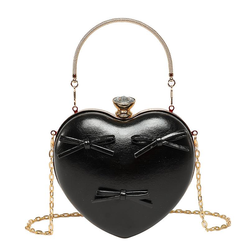 

This year s popular niche personality hand-held love bag women s 2025 spring new retro flow chain shoulder crossbody bag 16*6*14 чёрный