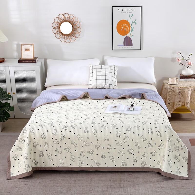 

All-Season Soft Quilted Bed Cover Blanket