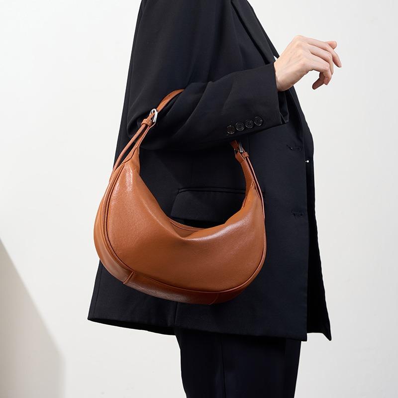 Crescent bag, new women's large-capacity shoulder bag, genuine leather women's bag, niche underarm bag
