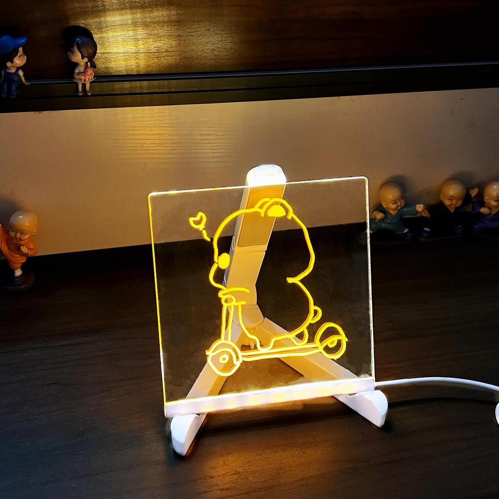 Children's Light-Up Drawing Board with DIY Pack, Transparent Coloring Surface, Small Erasable Blackboard for Graffiti.