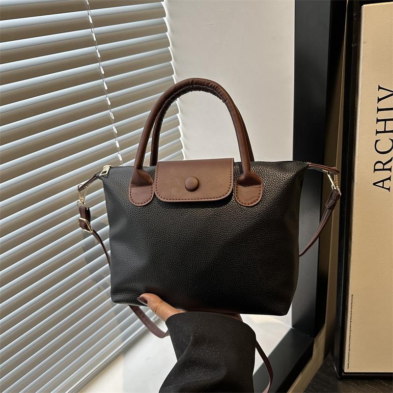 

Сумка-пельмень женская 2025 весенний взрыв высококачественная наплечная сумка модная вставка контрастного цвета сумка-мессенджер высококлассная женская сумка чёрный