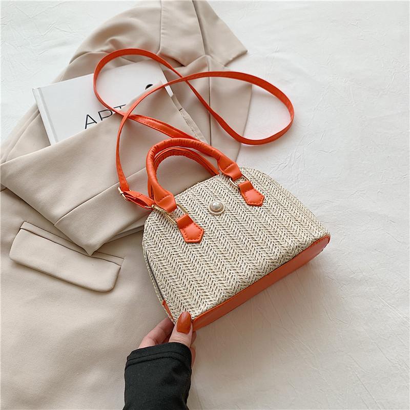 Trendy Woven Shell Shaped Handbag Fashionable Simple Shoulder Bag With Zipper