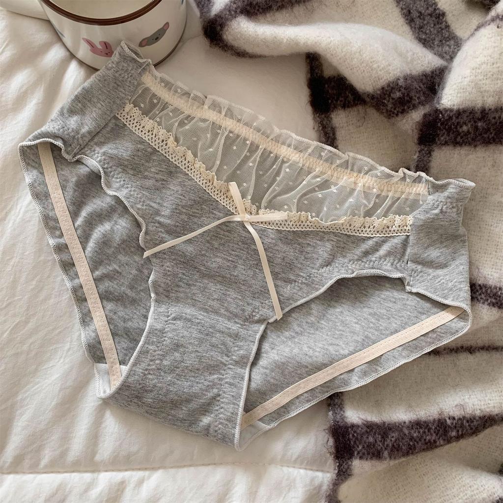 Girls Spring and Autumn New Sweet Lace Cotton Comfortable Briefs