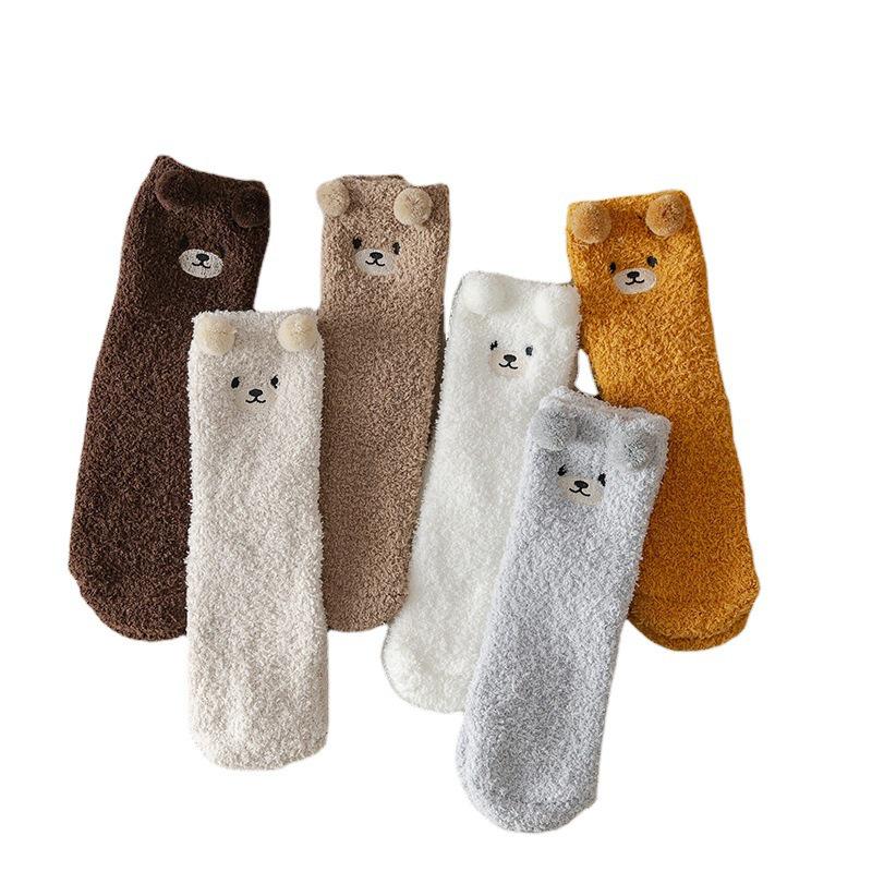 Kadın Sıcak Mercan Polar Ayı Ayaklı Pijama Çorapları - Kalın, Dökülmeyen, Nakışlı Karikatür Tasarım