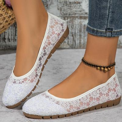 Fashion Women's Plus Size Cutout Breathable Shallow Mouth Soft Sole Cloth Shoes New Casual Flat Low Single Shoes