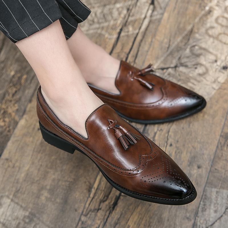 2025 Four Seasons New Men's Shoes Korean Edition Youth Dress Business Leather Shoes Men's British Pointed Casual Leather Shoes Men's