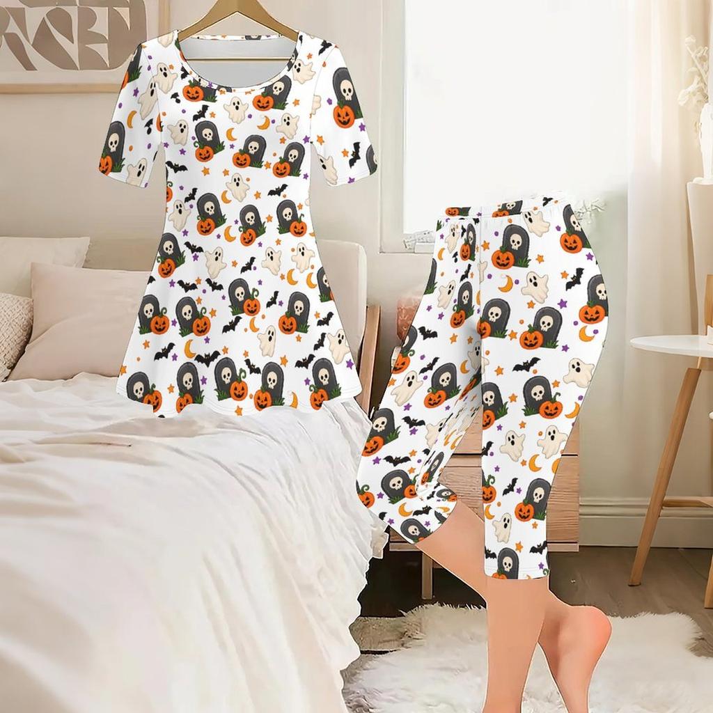 Women Plus Size White Halloween Printed Round Neck Short Sleeve Top Capri Pants Two Piece Pajama Set