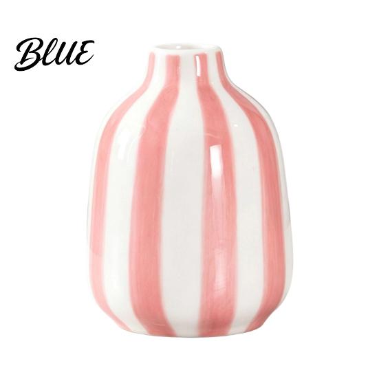 Elegant Housewarming Gift Minimalist Flower Striped Vase Ceramic for Women Modern Decorative Holder Luxury Desktop Decoration Conference Room Living