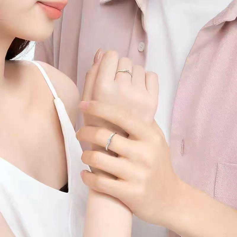 Begonia Rings: Niche 2025 Design for Couples, Light Luxury, Fresh Look, Ideal Commemorative Gift.