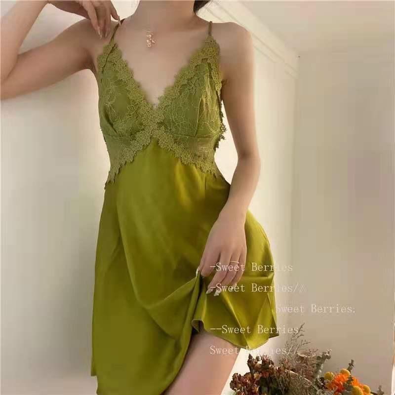 Sexy suspender pajamas women's ice silk thin style with chest pad lace beautiful back French small chest gathering suspender pajamas
