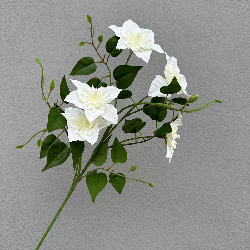 Ein künstlicher Clematis-Blütenzweig 5 Blütenköpfe Simulierte Passionsblüte für Hochzeitsfeier Florale Dekoration