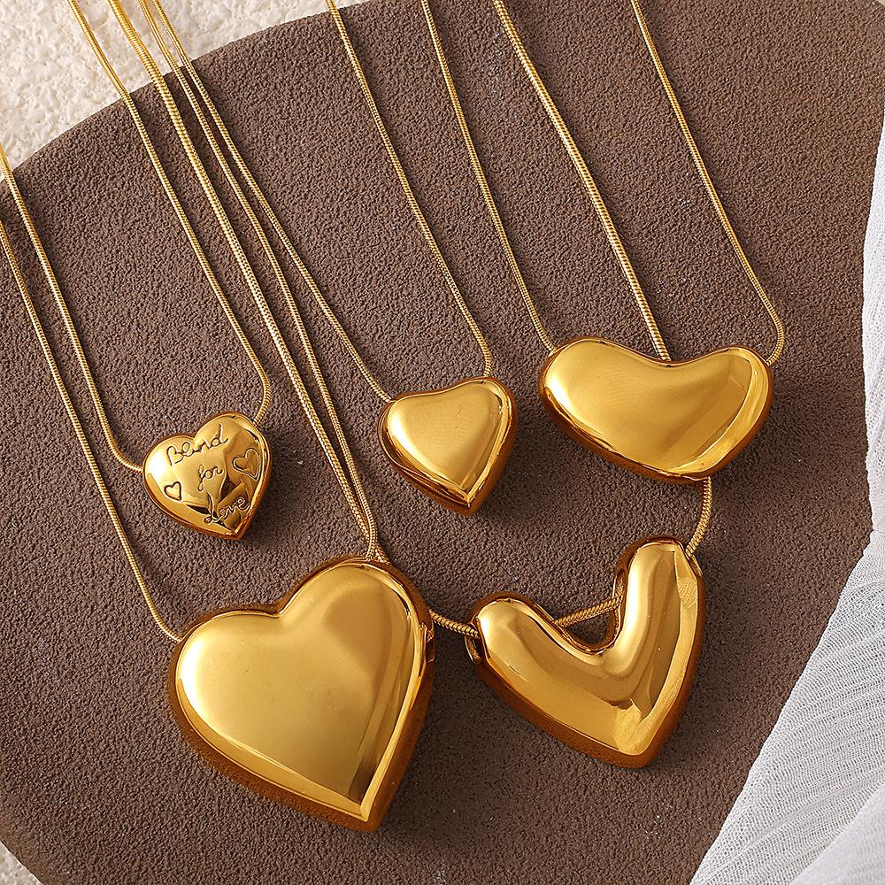 Cold Wind Gold Love Pendant Necklace Clavicle Chain Stainless Steel Gold Plated Personality Versatile Jewelry Women