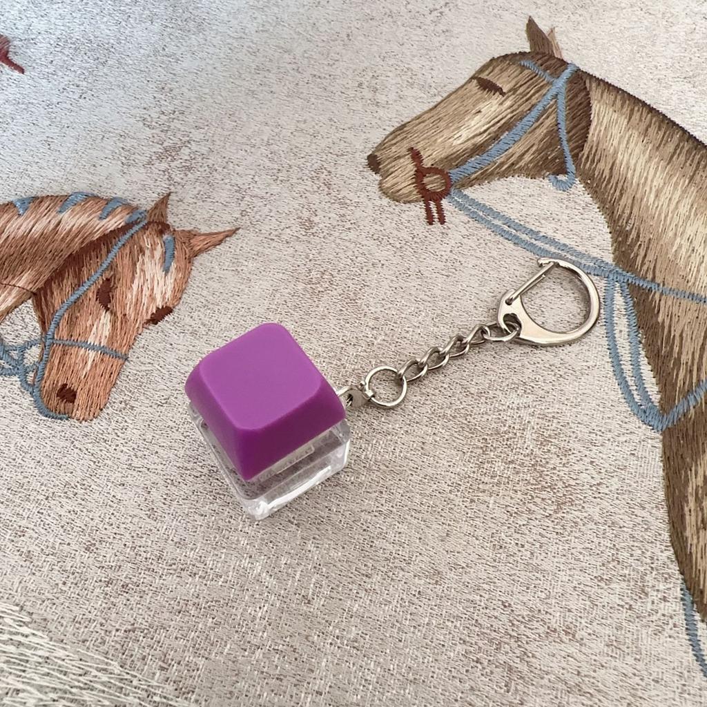 LED Keyboard Keychain Mechanical Button Fidget Key Switch Caps Finger Toys Relief Stress Small Gifts Car Key Ring For Adults