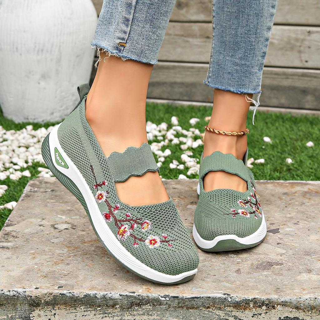 2025 Herbst Übergröße Damen Weichsohlen Stoffschuhe für mittlere und ältere Menschen