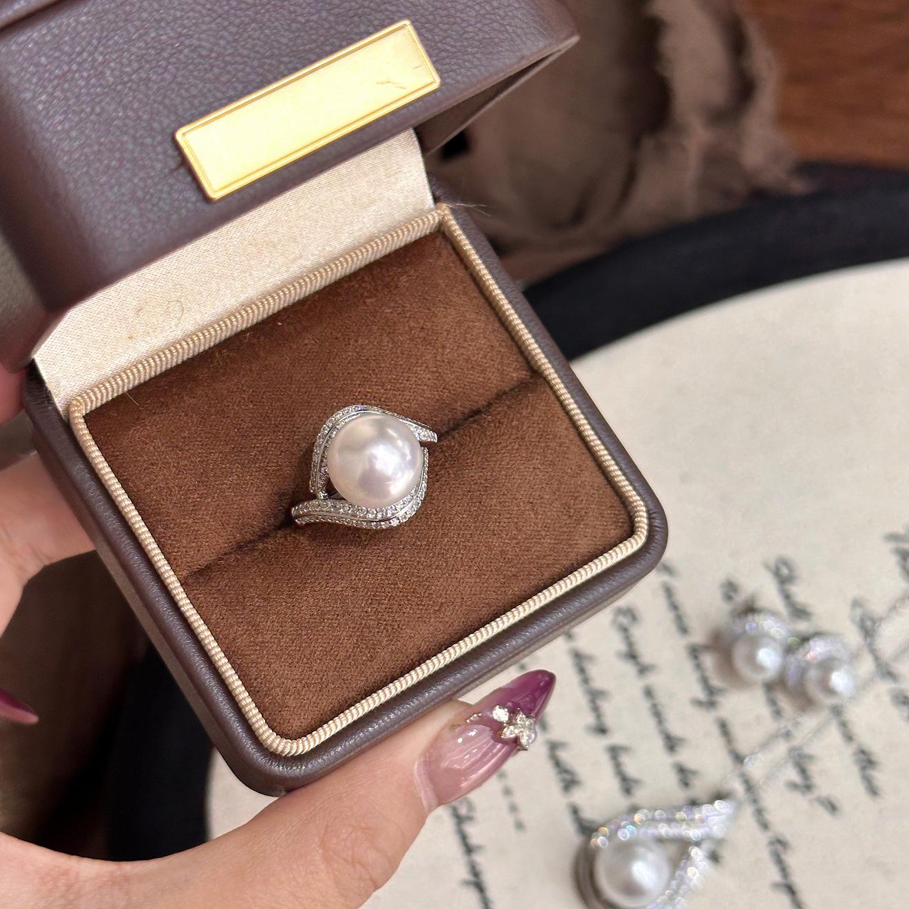 Xiaohongshu popular micro-inlaid zircon necklace irregular ring simple versatile pearl earring set