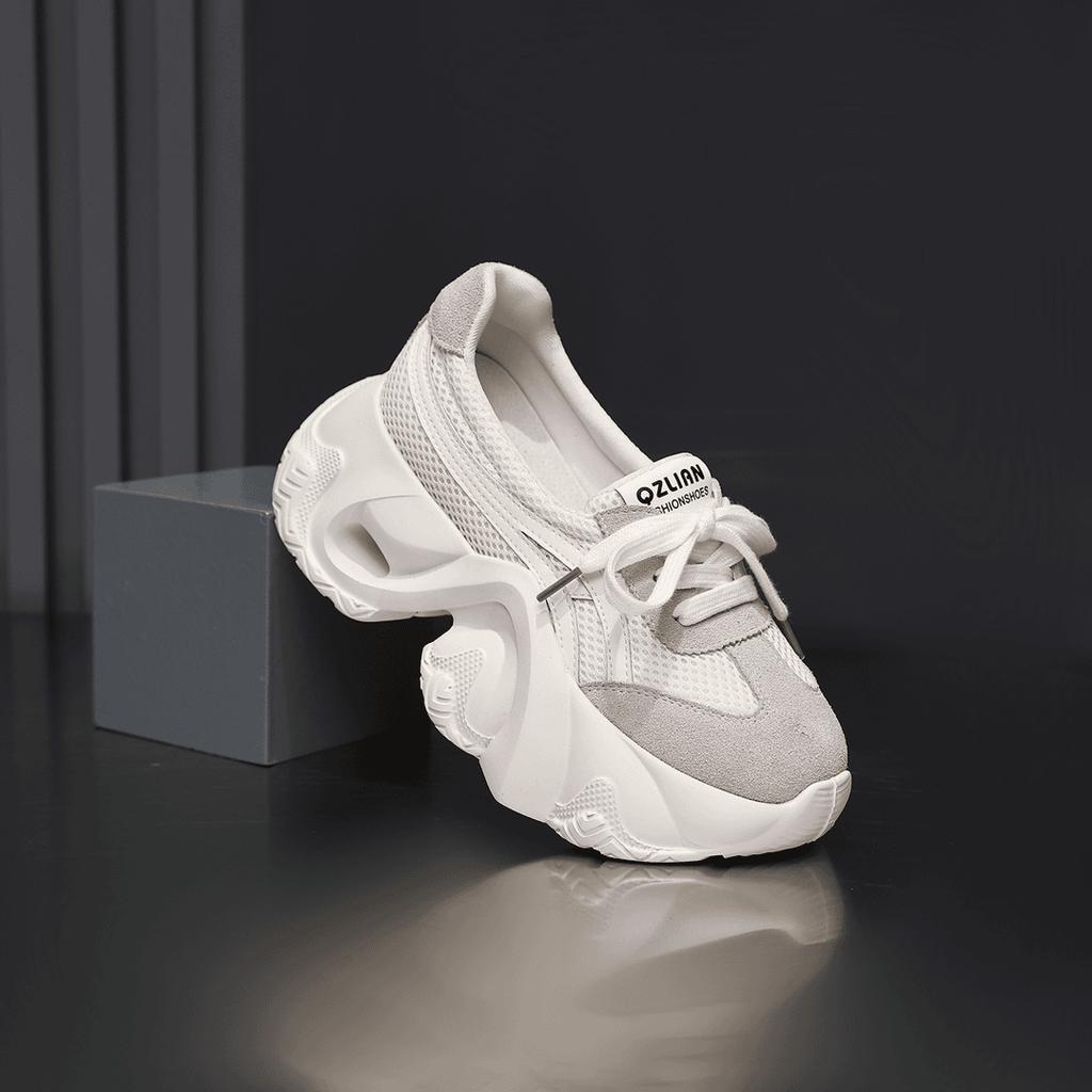 The New Spring and Autumn Women's Net Shoes Are Fashionable and Good-looking