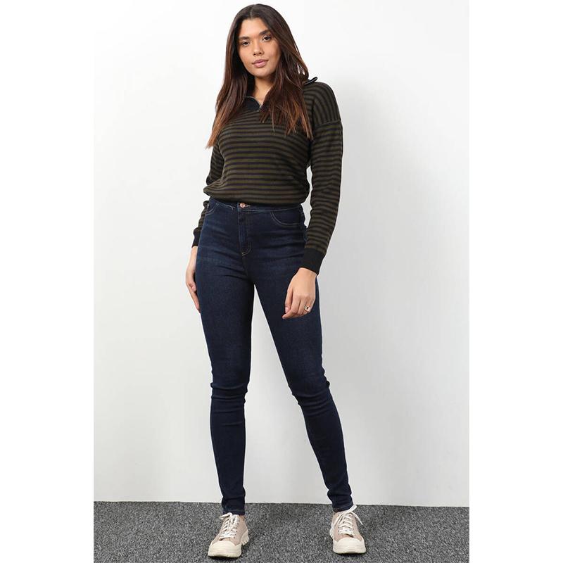 

Женские зауженные джинсы с высокой талией темно-синего цвета