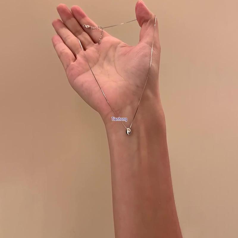 2025 New Style Acacia Bean Clavicle Necklace in 925 Sterling Silver for Women - Elegant Light Luxury Design