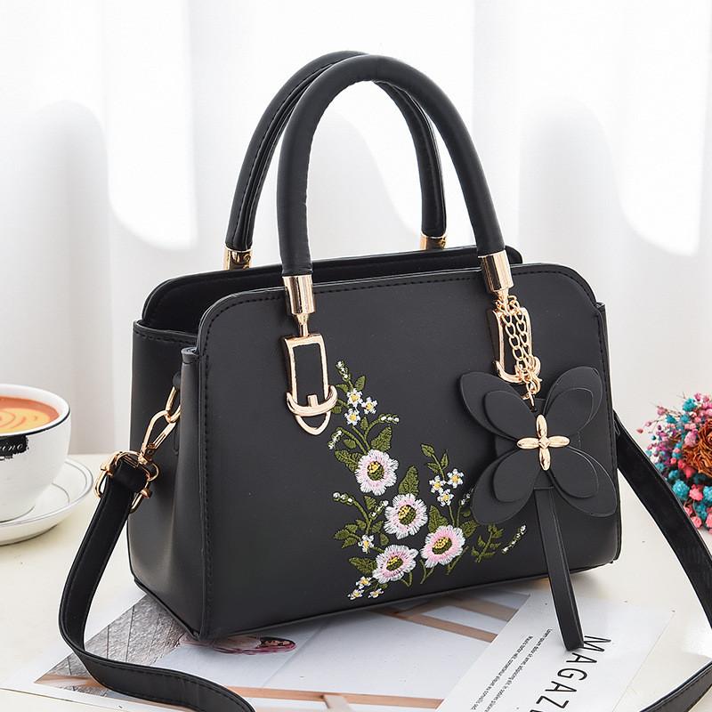 2023 New Fashion Single Shoulder Bag Large Capacity Soft Leather Handbag Embroidered Soft Leather Slant Bag чёрный