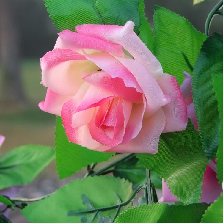 2.4m Enredadera de Flores de Rosa de Seda Artificial en Floración Hiedra Decoración para el Hogar y Bodas