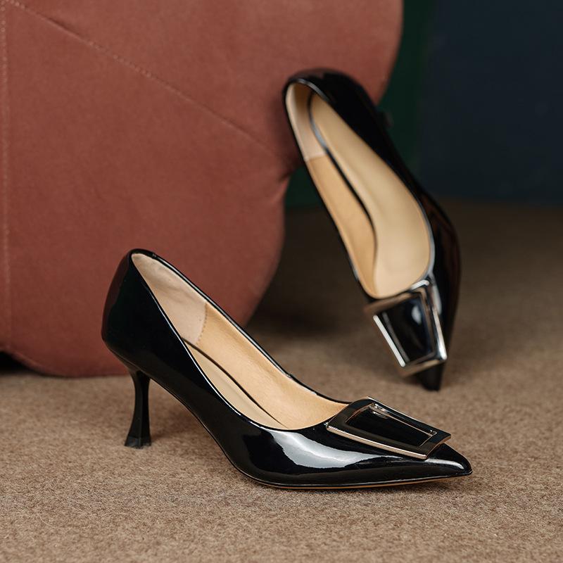

Perennial production~ European station women s shoes autumn 2025 new high heels pointed head shallow mouth metal buckle commuter shoes 34