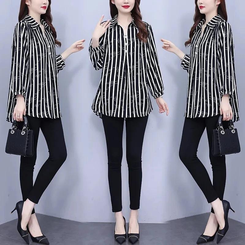 Middellange Verticaal Gestreepte Blouse voor Dames Vroege Herfst Nieuw Groot Maat Los en Stijlvol Kraag Dames T-shirt