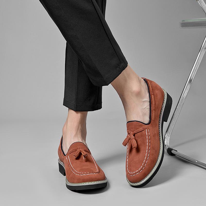 Mode 2025 Neue Herren PU Leder Slipper Slip-On Bequeme Freizeitschuhe für Herren Atmungsaktive Flats Leichte Fahr-Mokassins