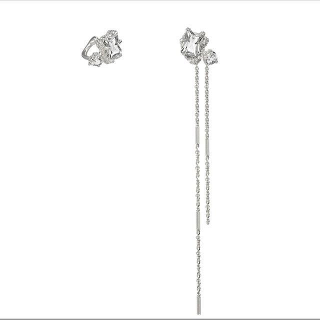 

2022 новые медные платиновые асимметричные серьги-клипсы с кисточками и цирконием для женщин, модные ювелирные изделия (5 шт. бесплатной доставки)