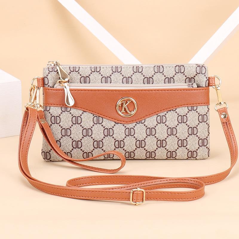 Middle-aged bag women's new fashionable atmospheric shoulder bag versatile messenger bag women's mother-in-law small backpack