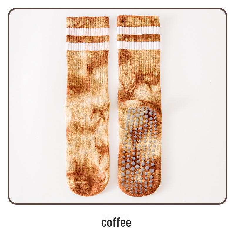 Damfärgglada batikmönstrade halkfria frottésockor i mellanhöjd av bomull för yoga och pilates