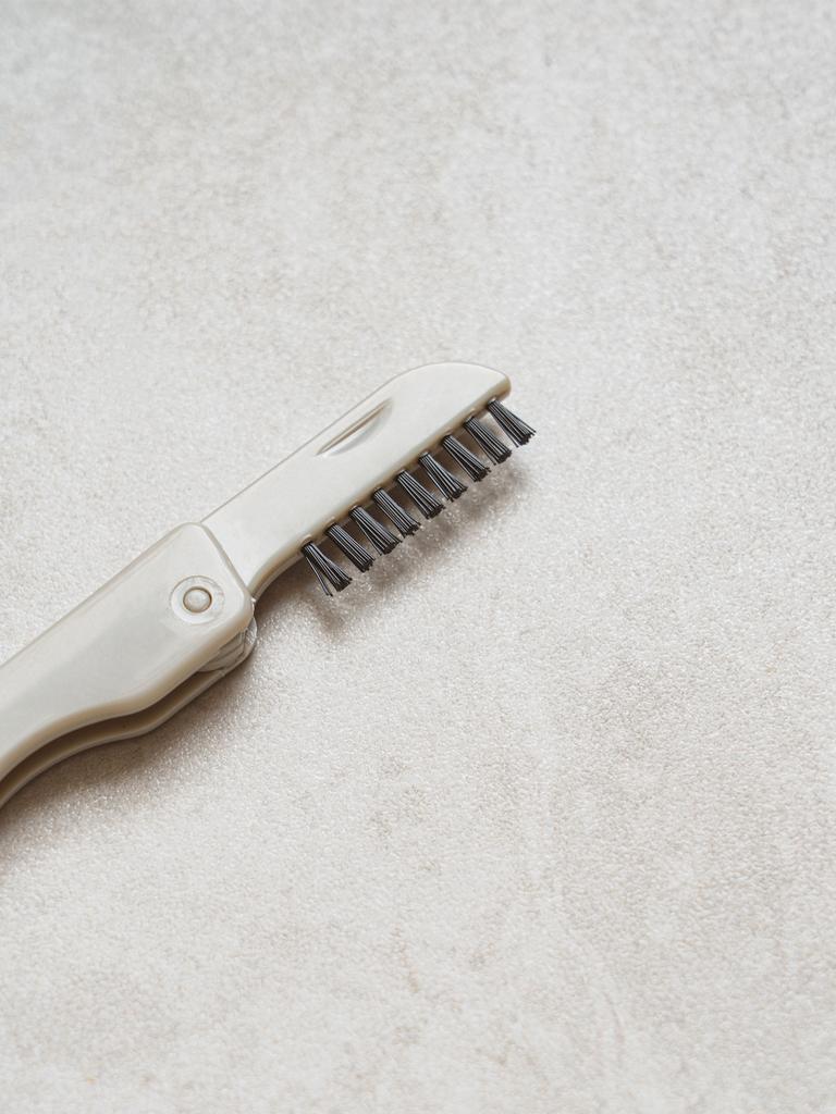 Foldable Eyelash Separator Comb