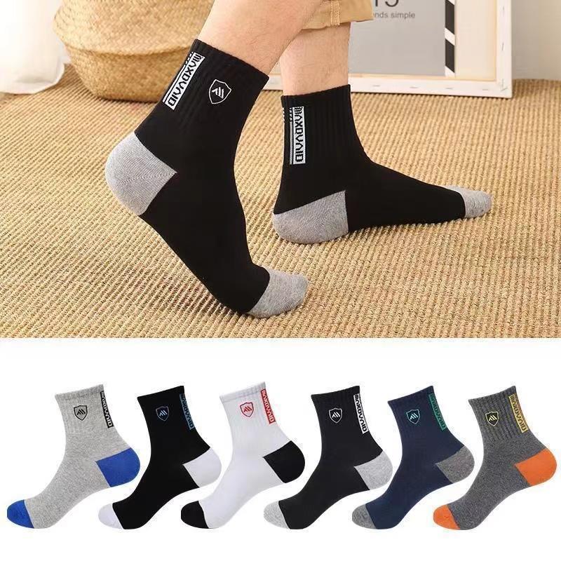 1/3/5 Paar Herren Sportsocken Herren Lässige Tägliche Mittelhohe Socken Schweißableitend Bequem Mittelhohe Sportsocken