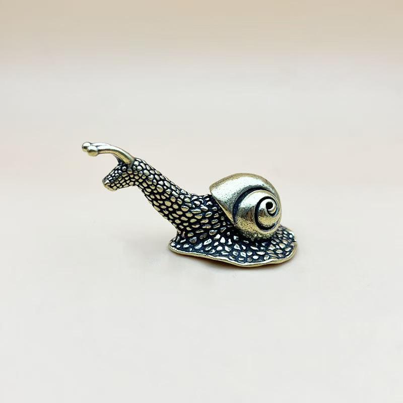 Copper-Plated Snail Incense Holder: Creative Micro-Carved Animal Ornament and Tea Pet