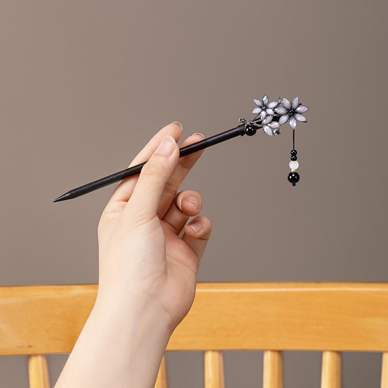 Retro Chinese Style Hairpin For Women Elegant Wooden Flower Tassel Hair Stick Vintage Jewelry Hair Accessory Girls Hairpins