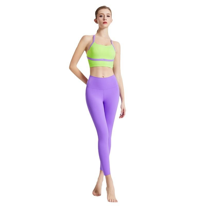 Yoga Clothes 2024 New Arrival Suit Female Fancy Professional Classy Bubble Wrap Fitness Underwear with Chest Pad Two-piece Set