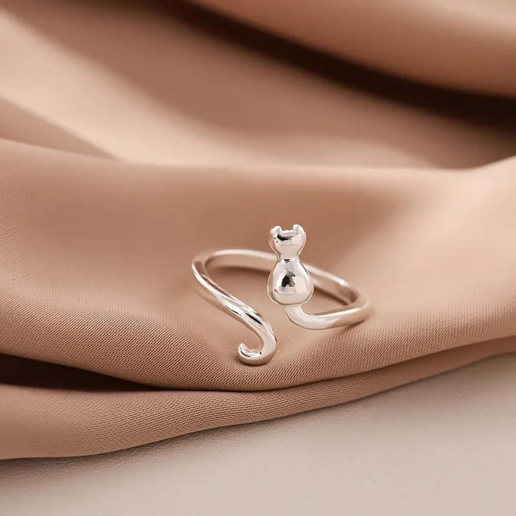 Crochet Rings Yarns Guide Rings Adjustable Thumb Rings for Knitting Hobbyists Convenient Finger Holders for Hand Weaving