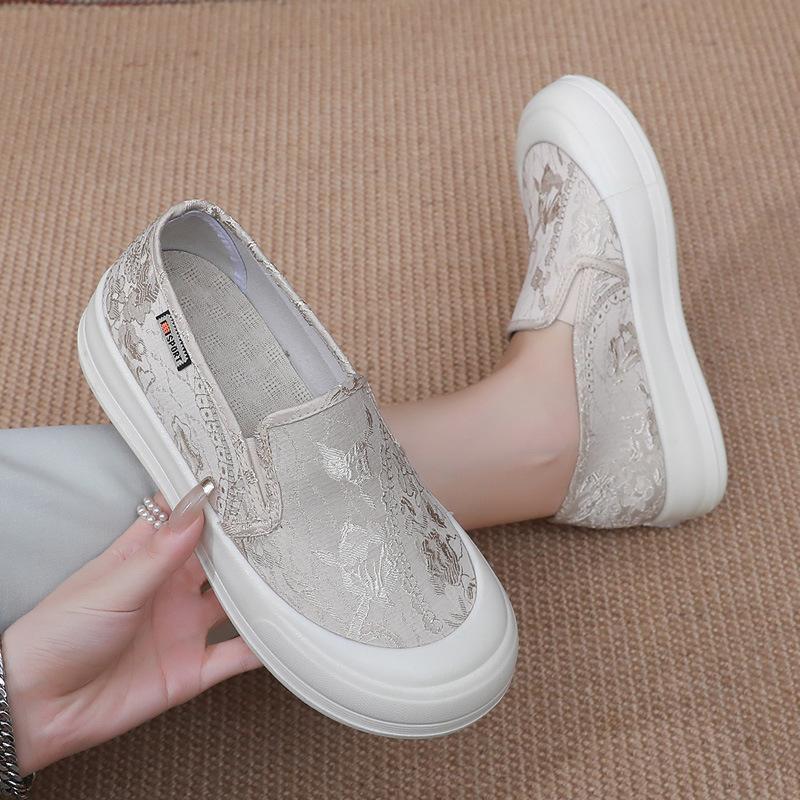 Pantofi de pânză albi mici în stil național cu talpă groasă pentru femei 2025 noi retro noi pantofi casual chinezești pantofi leneși de pescar cu un singur pedal