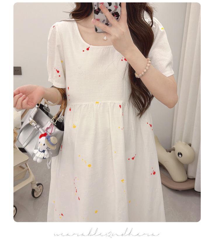 2026 Summer White Short Sleeve Maternity Wear: Simple, Loose, and Slimming Design
