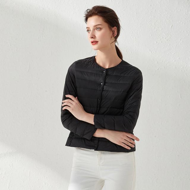 Cappotto leggero in tessuto opaco da donna in piumino d'anatra ultra leggero Giacca a vento calda da donna Parka Piumini da donna più cappotti