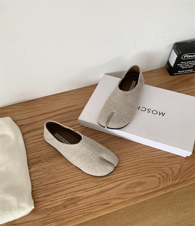 Suede single shoes women's 2025 autumn new soft flat bottom comfortable retro simple casual one-pedal lazy pig's trotters