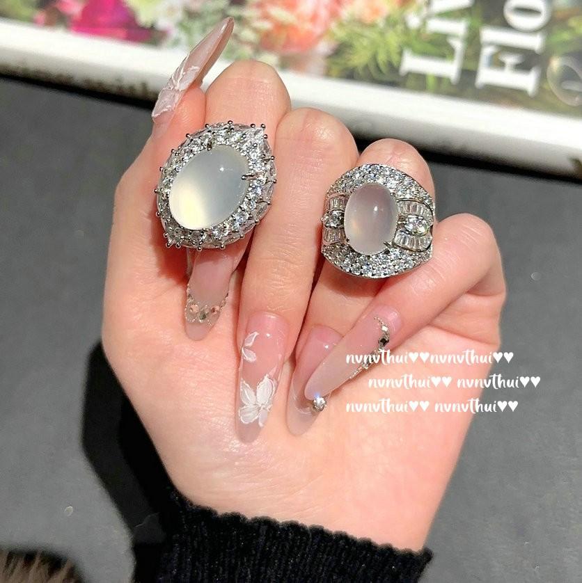 Lychee Frozen White Chalcedony Water Drop Gemstone Ring, Water Spirit, Water Spirit, Plated With 18K Gold, High Ice Egg Surface Zircon Ring.