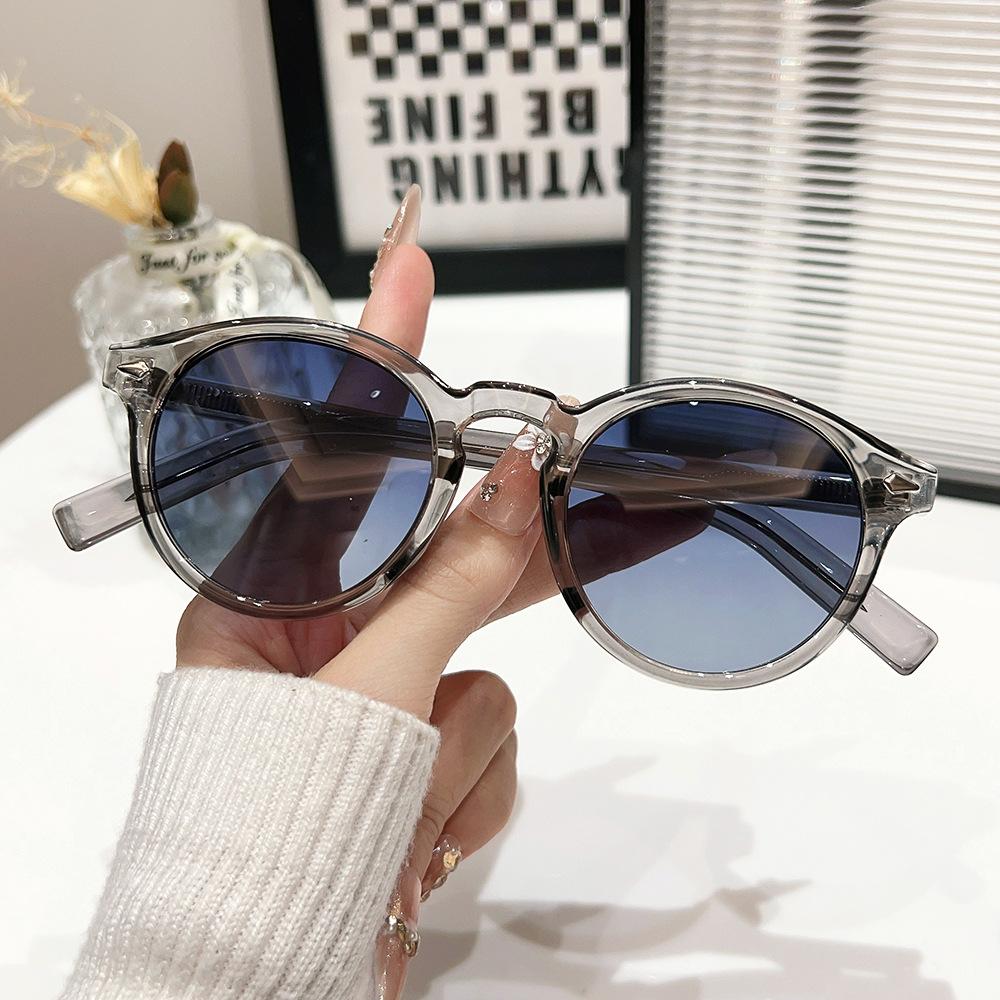 Classic Punk Round Sunglasses Women For Men Male Luxury Brand Designer Sun Glasses Popular Vintage Rivet Eyeglasses Uv