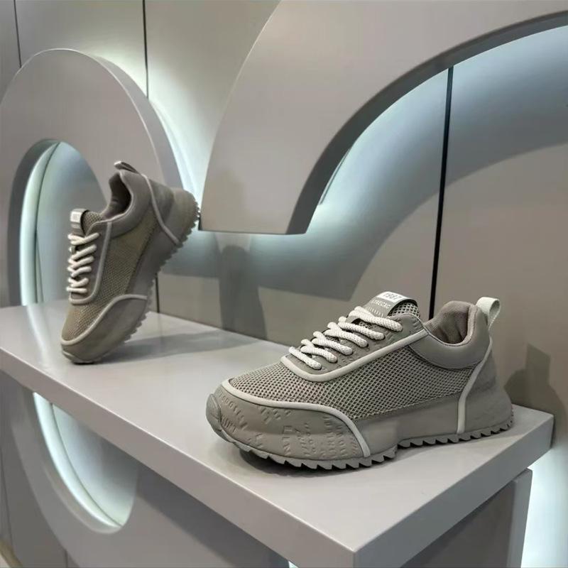 

Men s shoes 2025 summer new non-slip and wear-resistant sports shoes breathable mesh casual shoes men s high-end trendy shoes 39