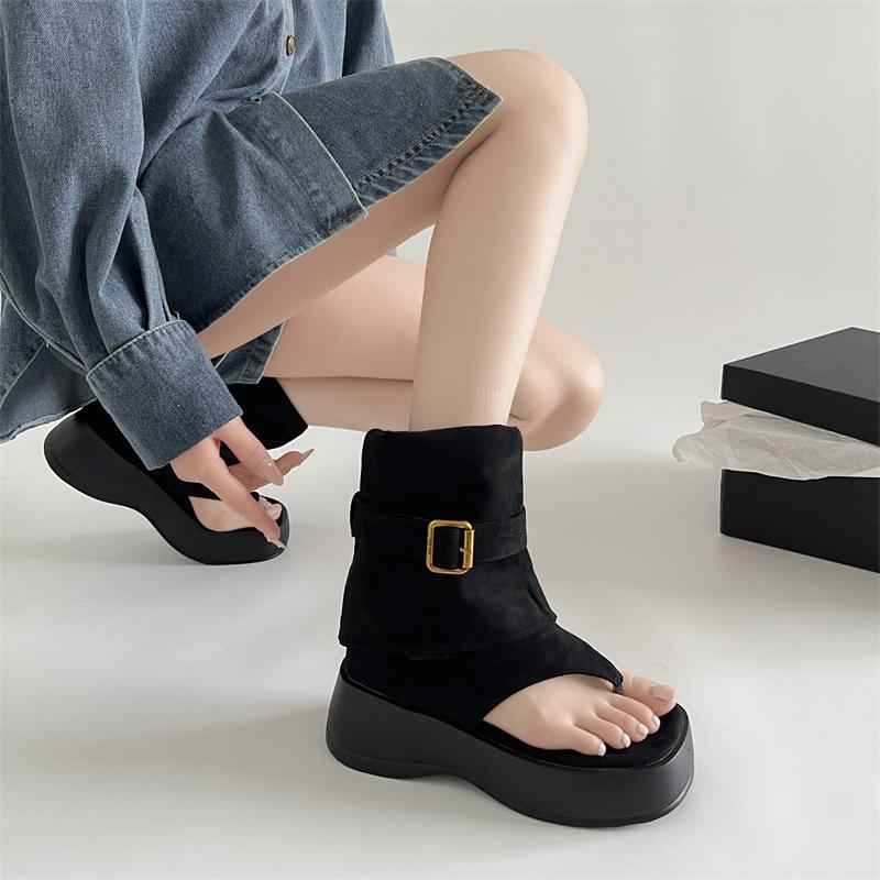 Internet celebrity explosion retro heightening thick-soled herringbone short boots women 2025 new summer wear non-slip French cool boots