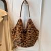 Leopard Print Tote Bag for Women, Soft Handheld Plush Shoulder Bag, Stylish Fall Winter Crossbody Purse & Shopper Bag