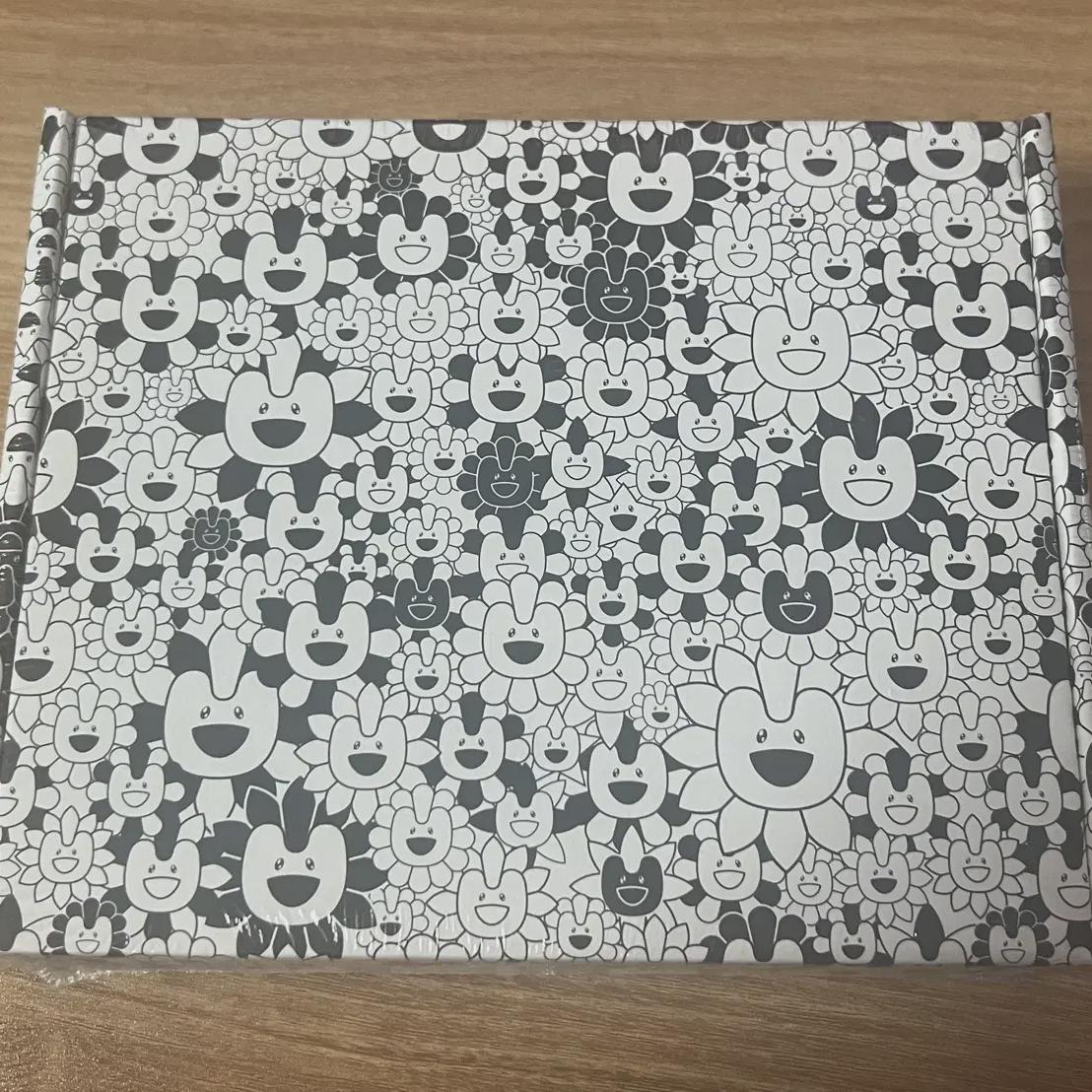 

Альбом Newjeans Supernatural Мураками Дэниел