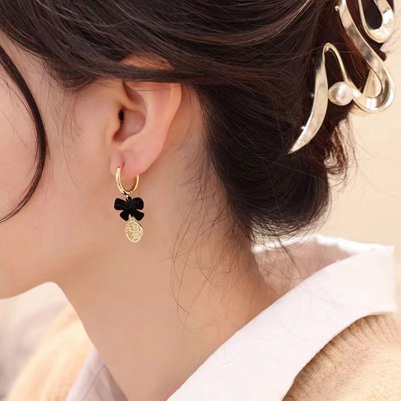 Ohrringe mit Friedensschnalle im antiken Stil, einfache und vielseitige leichte Luxus-Ohrringe im Palaststil, Hanfu-Cheongsam-Zubehör