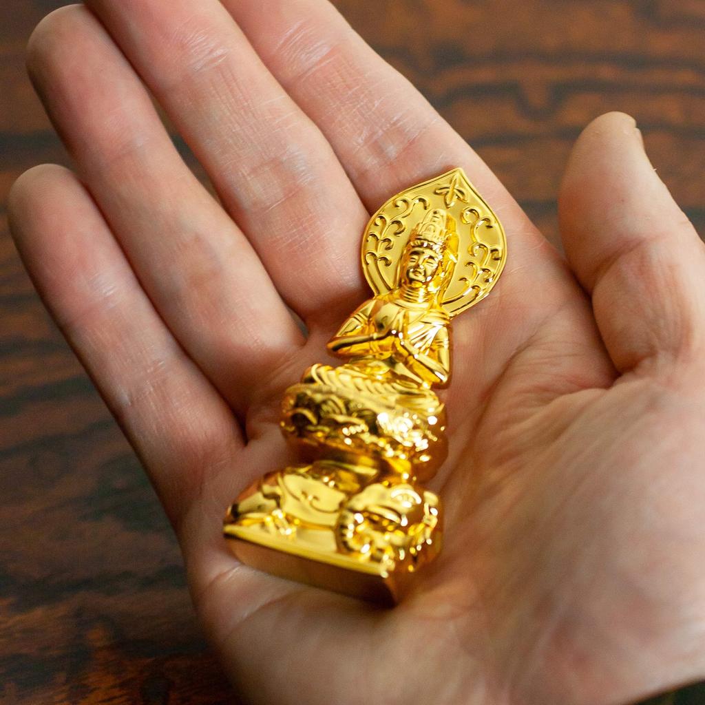 Petite statue bouddhiste dorée par Keishu Divinité protectrice du zodiaque chinois pour les années du Dragon et Bosatsu en Bronze de Takaoka 7,4 cm (Plaqué 24 carats)