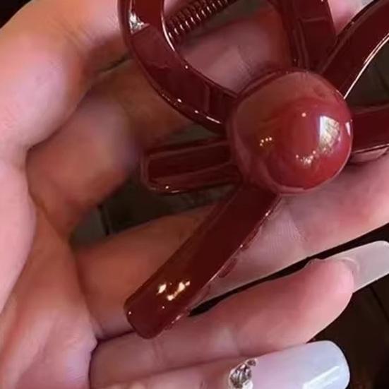 Hair Claw Three-Dimensional Hollow Bow Design Back Head Hair Clip Glossy Texture Stable Grip Hair Accessory