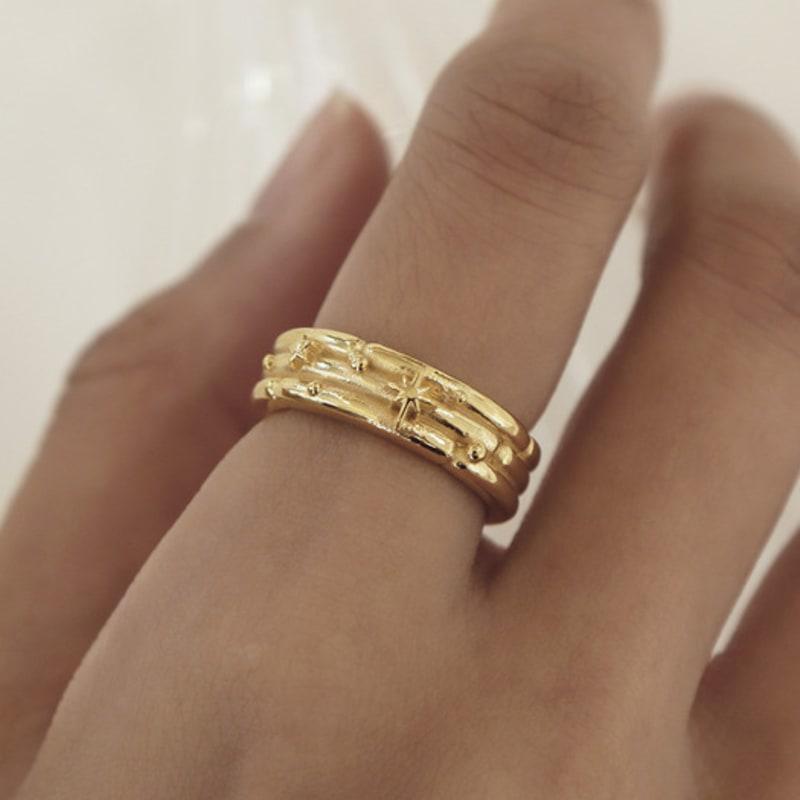 M.atur Flow Moment Ring 01